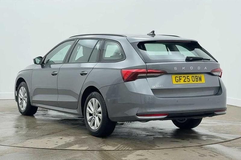 Used Skoda Octavia SE Technology 150 HP (110 kW) 2025 Graphite grey metallic Estate