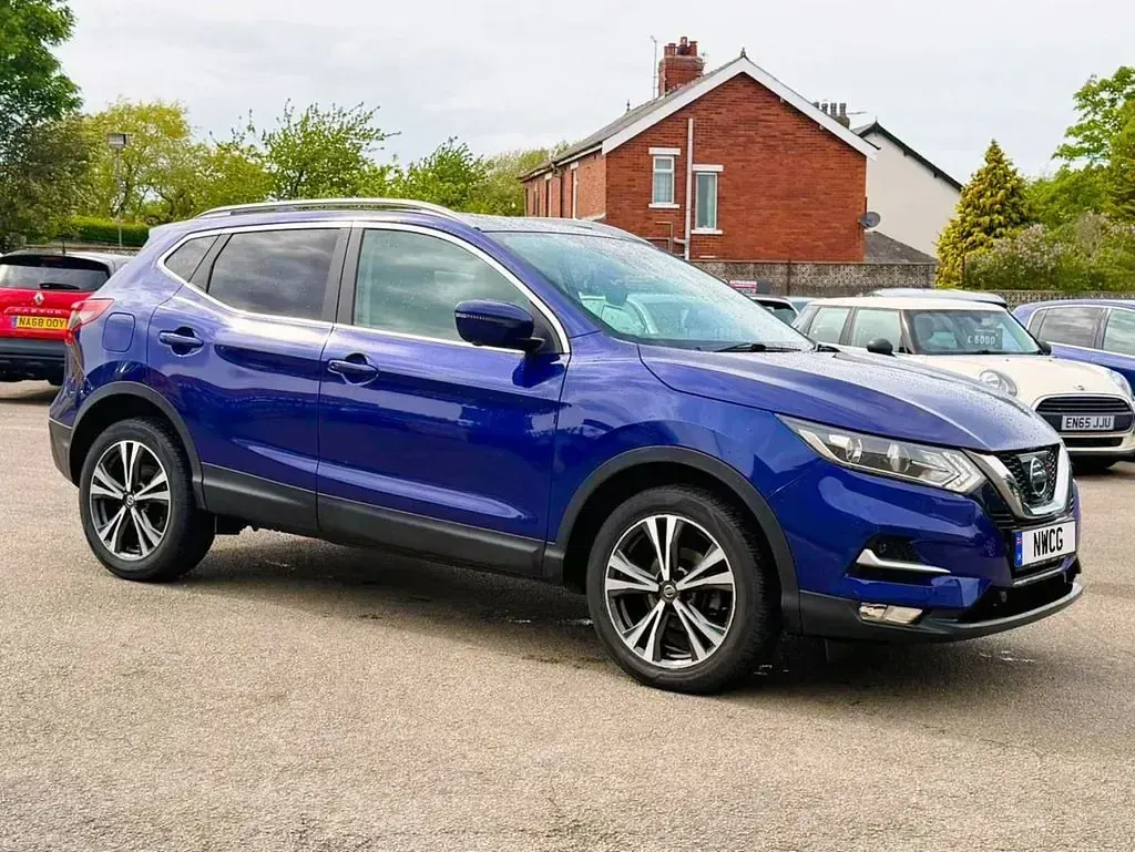 Used Nissan Qashqai N-Connecta 110 HP (80 kW) 2018 Blue SUV