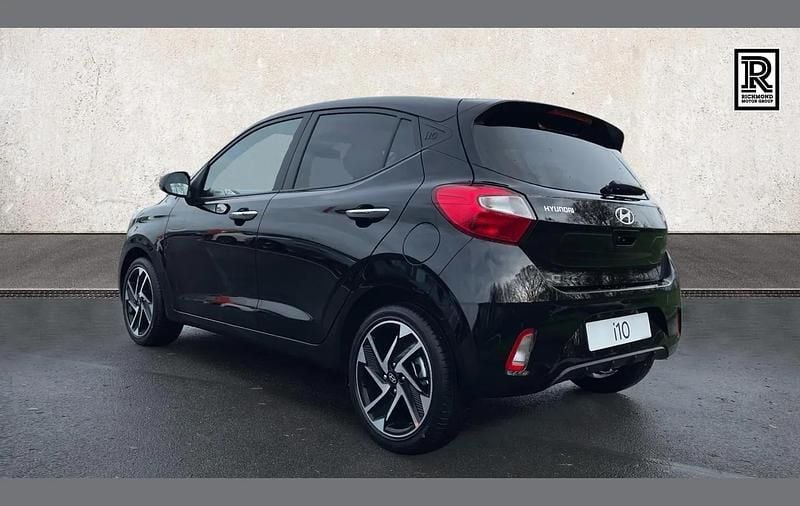 New Hyundai i10 Premium 79 HP (58 kW) 2025 Black Hatchback