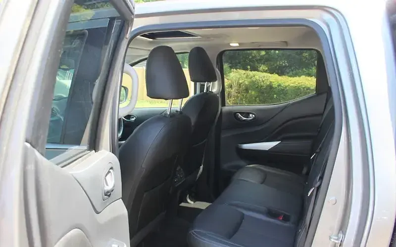 Used Nissan Navara N-Guard 190 HP (139 kW) 2021 Grey Pickup