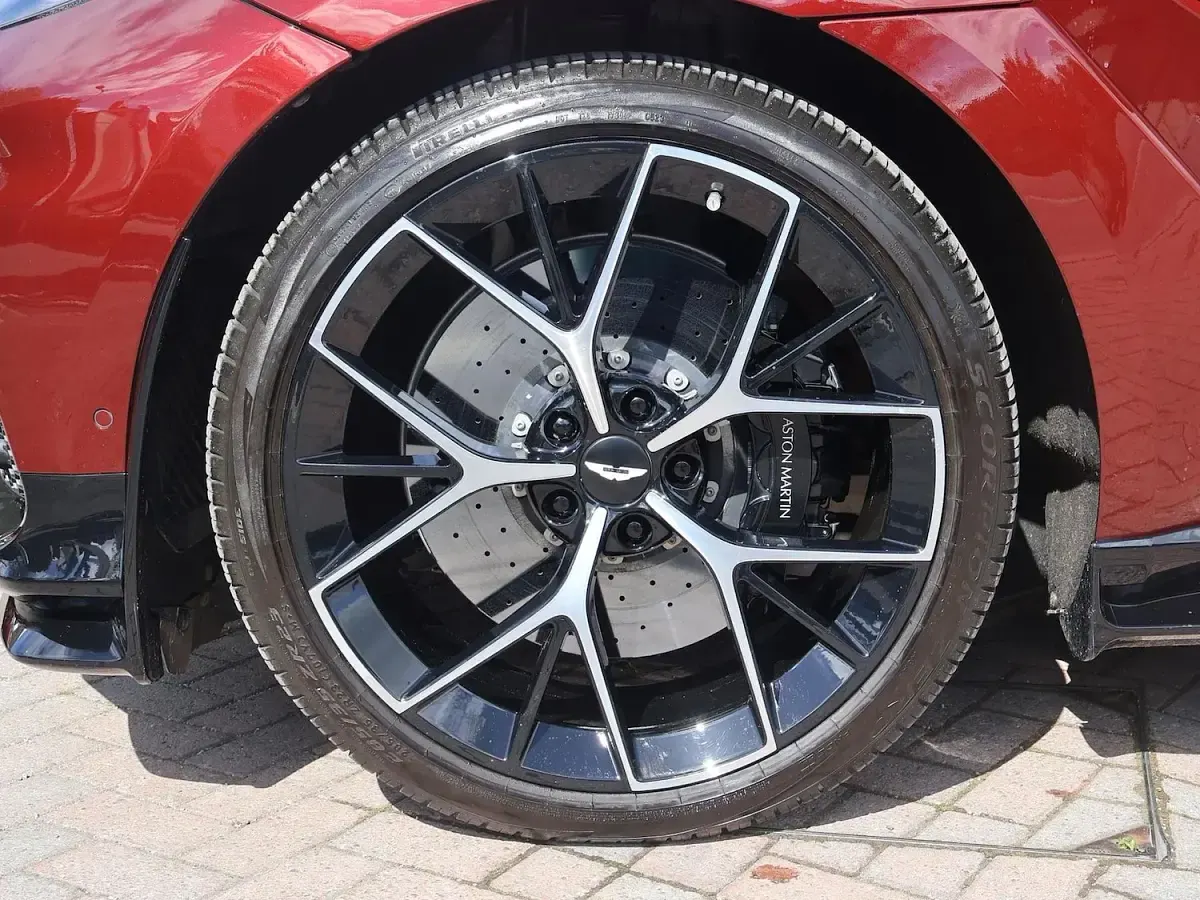 Used Aston Martin DBX 2023 Red SUV