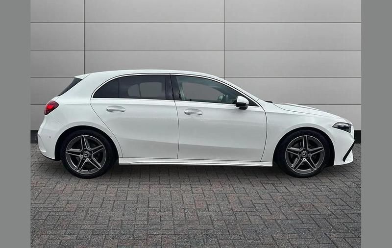 Used Mercedes A180 Executive 134 HP (98 kW) 2024 White Hatchback