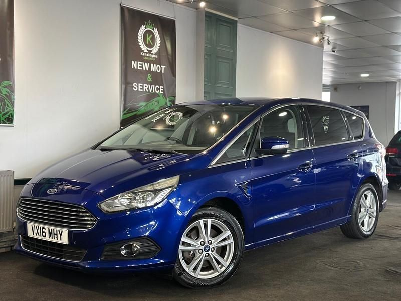 Used Ford S-MAX Titanium 150 HP (110 kW) 2016 Blue MPV
