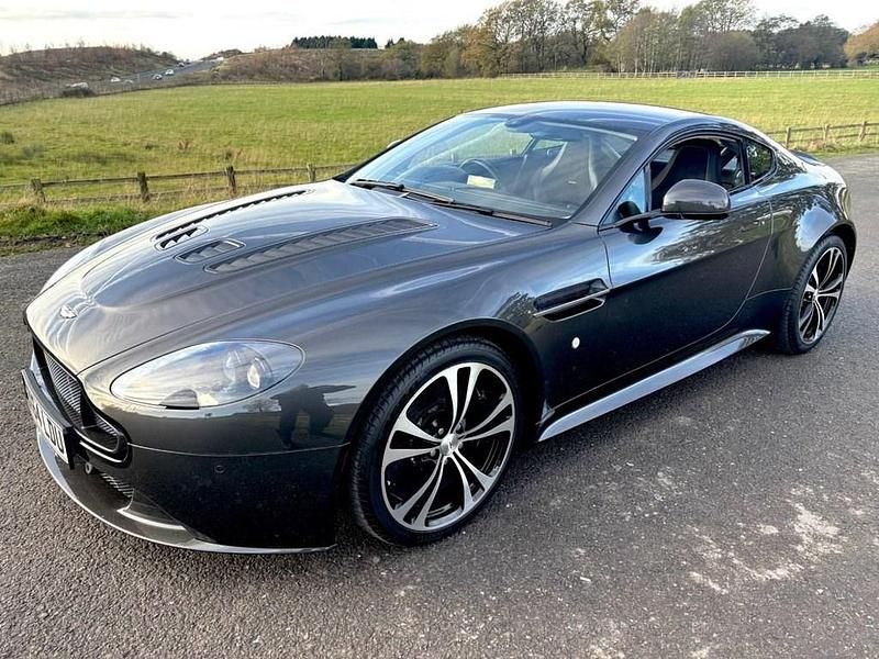Used Aston Martin V12 Vantage 565 HP (415 kW) 2014 Grey Coupe