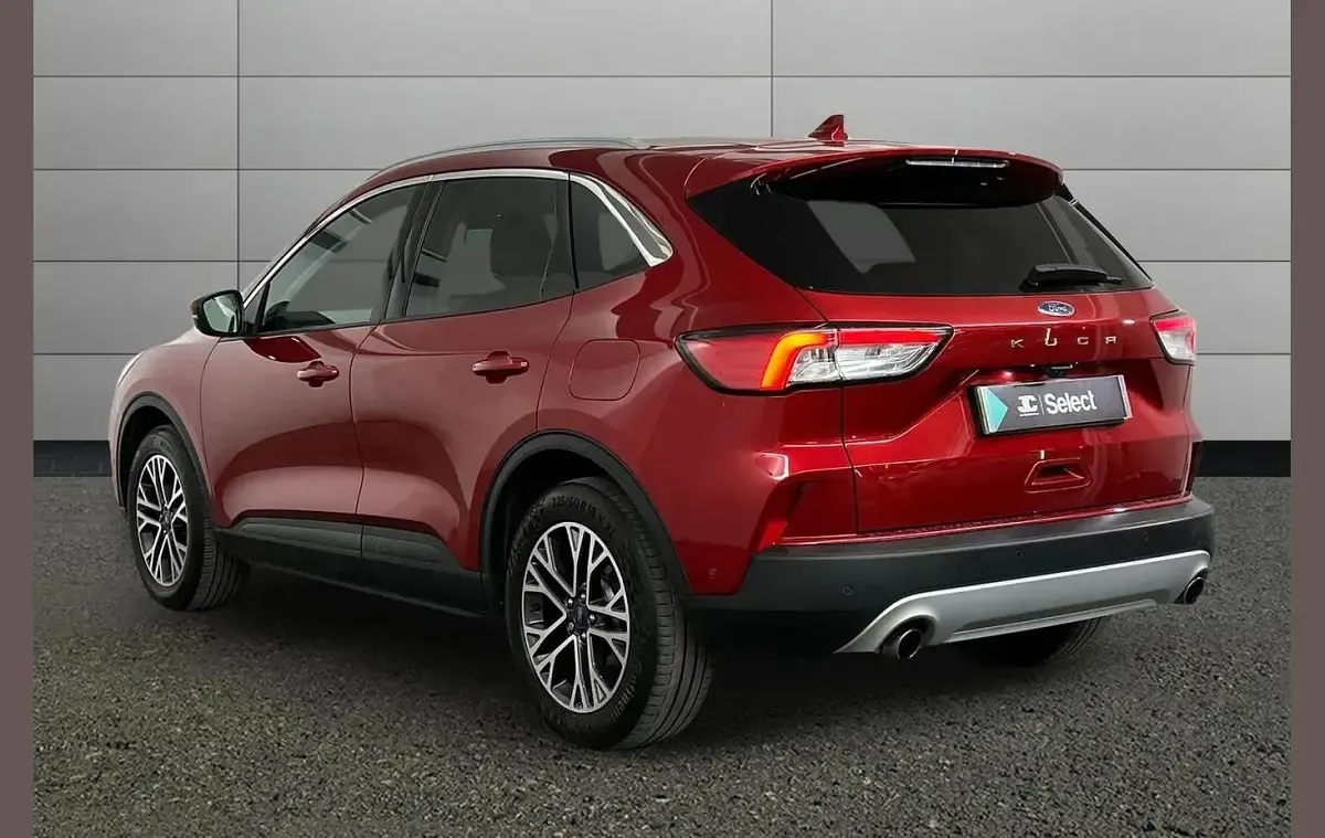 Used Ford Kuga Titanium 120 HP (88 kW) 2021 Red SUV