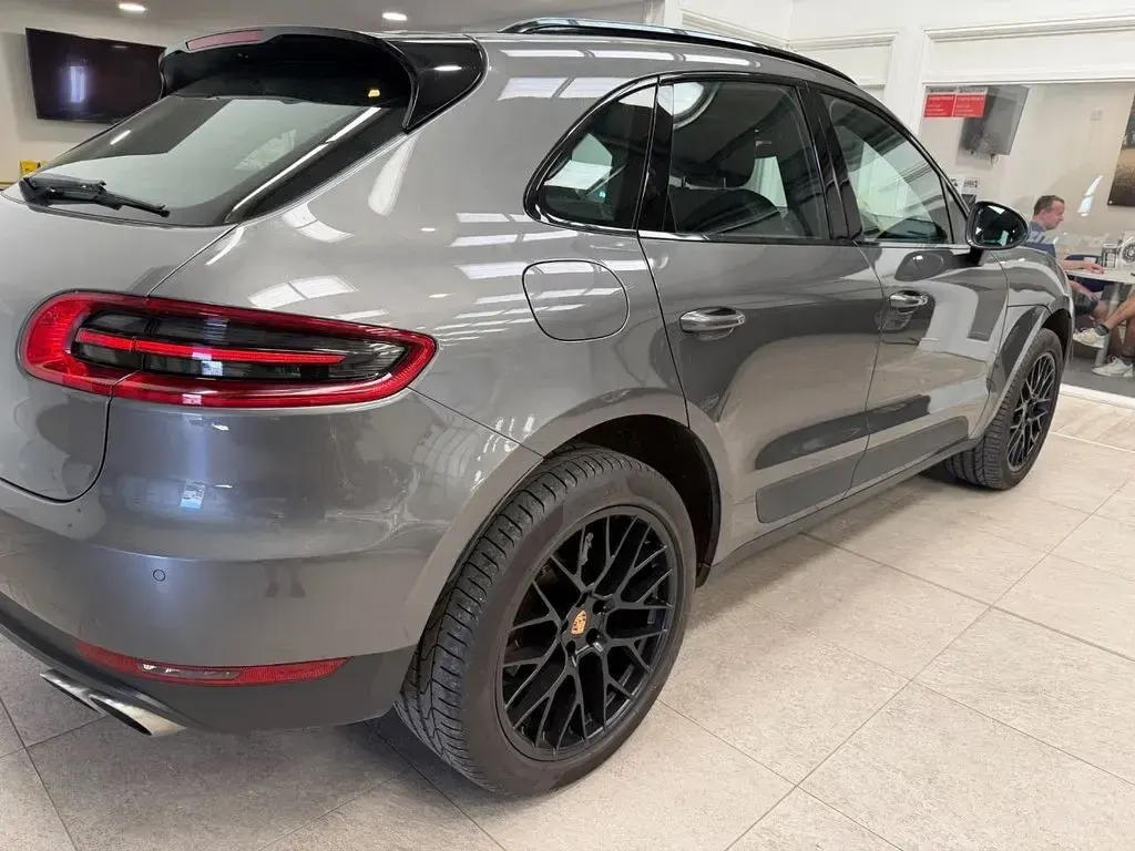 Used Porsche Macan S Diesel 258 HP (189 kW) 2018 Grey SUV
