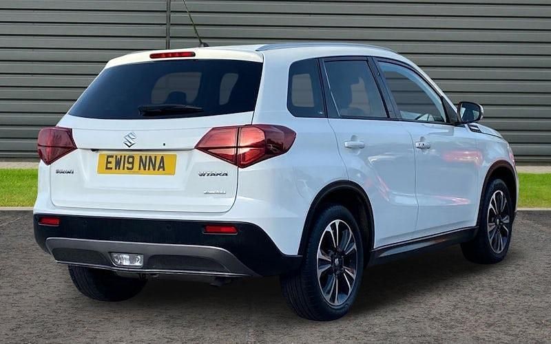 Käytetty Suzuki Vitara SZ5 140 HP (102 kW) 2019 Valkoinen Katumaasturi