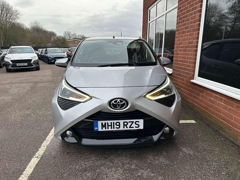 Used Toyota Aygo X-clusiv 2019 Silver Hatchback