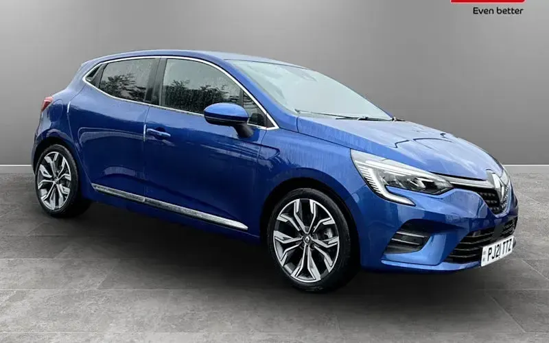 Used Renault Clio Version S 140 HP (102 kW) 2022 Hatchback