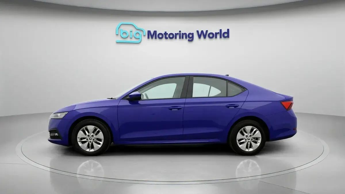 Used Skoda Octavia SE Technology 110 HP (80 kW) 2022 Blue Hatchback