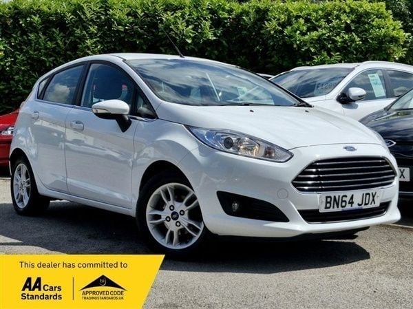 White Used 2014 Ford Fiesta Zetec Hatchback | £5,495 (Fair price) - Image 1/1
