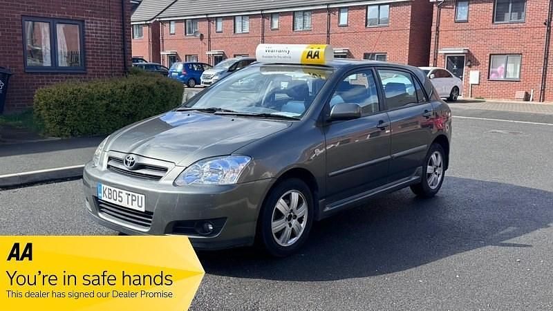 Usado Toyota Corolla T3 97 HP (71 kW) 2005 Cinzento Citadino