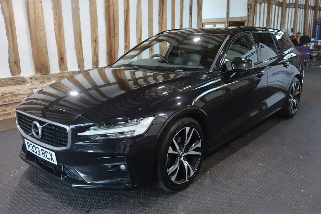 Used Volvo V60 R-Design 2019 Black Estate