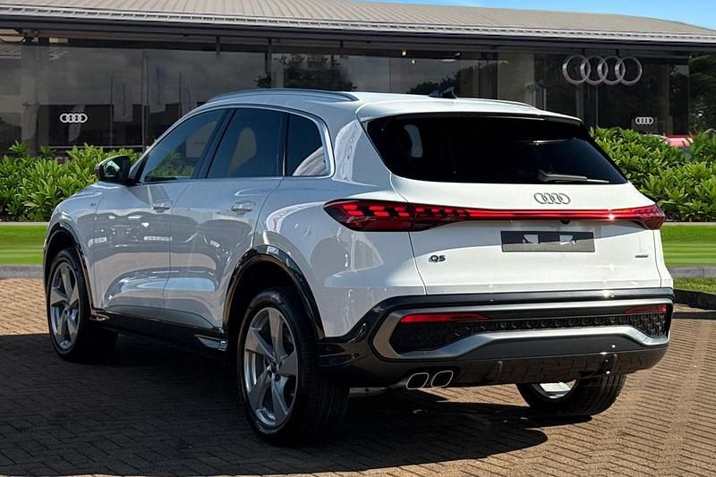 New Audi Q5 S-Line 2026 White SUV