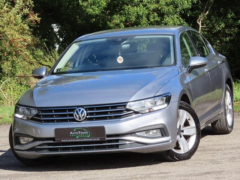 Used VW Passat SE 2020 Silver Sedan