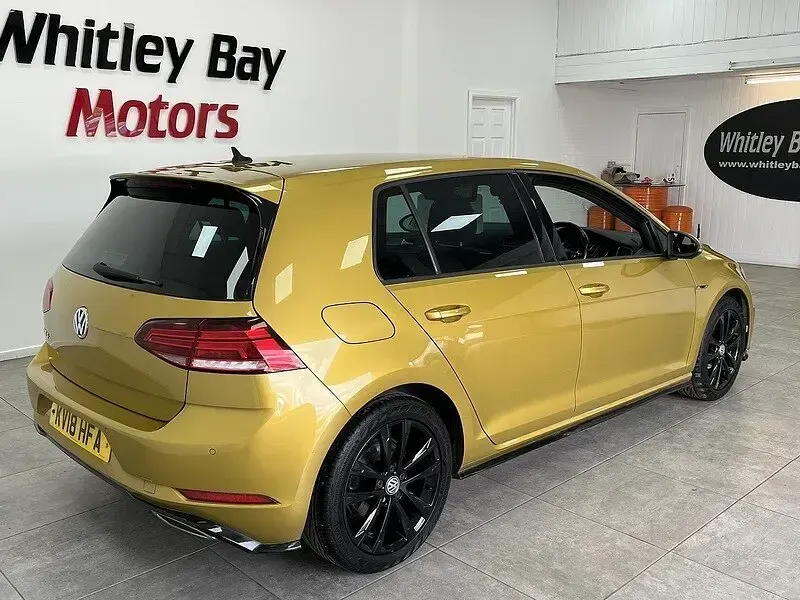 Used VW Golf VII R-line 147 HP (108 kW) 2018 Yellow Hatchback