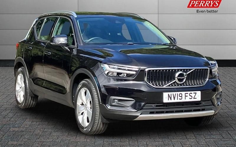 Used 2019 Volvo XC40 Momentum SUV | £17,800 (Fair price) - Image 1/4