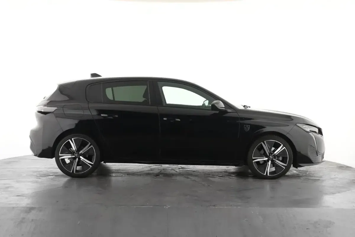 Używany Peugeot 308 GTi 134 KM (98 kW) 2025 Czarny Hatchback