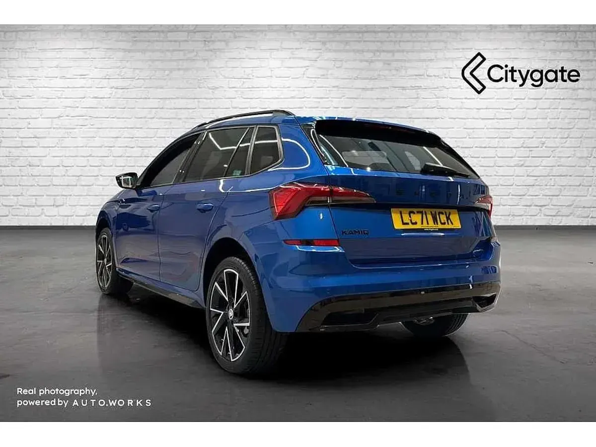 Used Skoda Kamiq Monte Carlo 147 HP (108 kW) 2022 Race blue metallic SUV