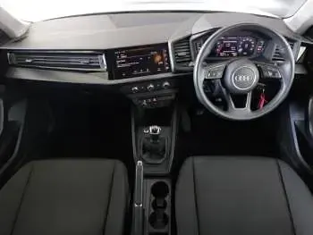 Used Audi A1 Design 95 HP (69 kW) 2023 White SUV