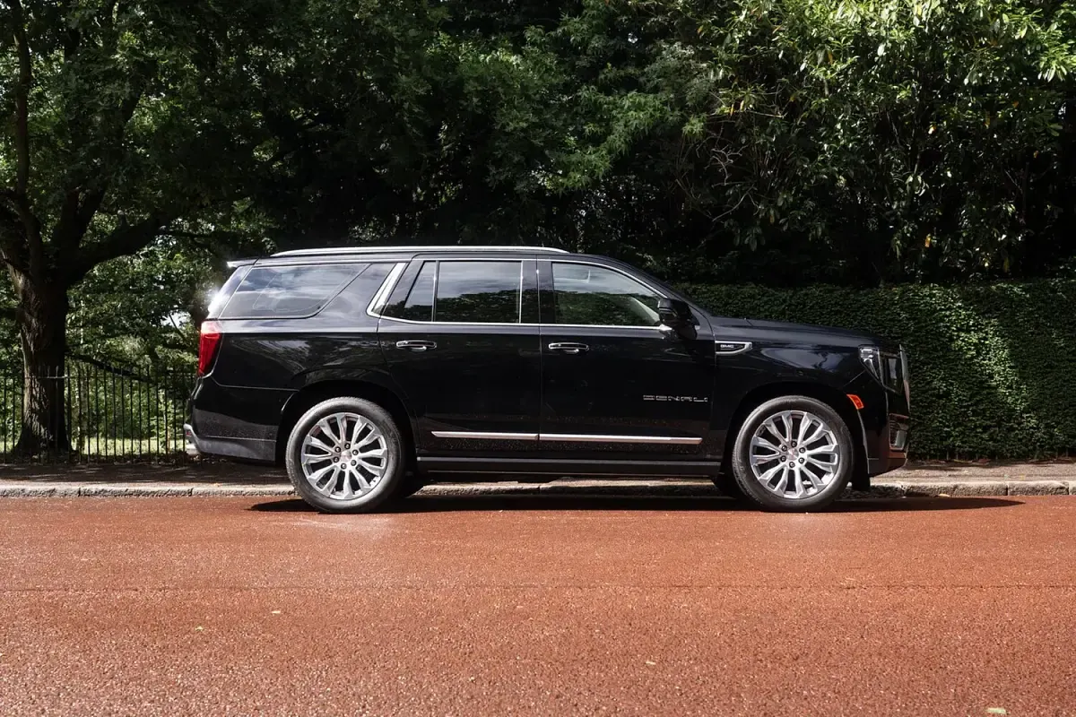 Used GMC Yukon 426 HP (313 kW) 2023 Black SUV