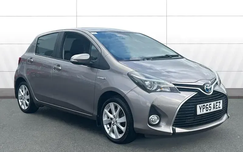 Used Toyota Yaris 101 HP (74 kW) 2016 Hatchback