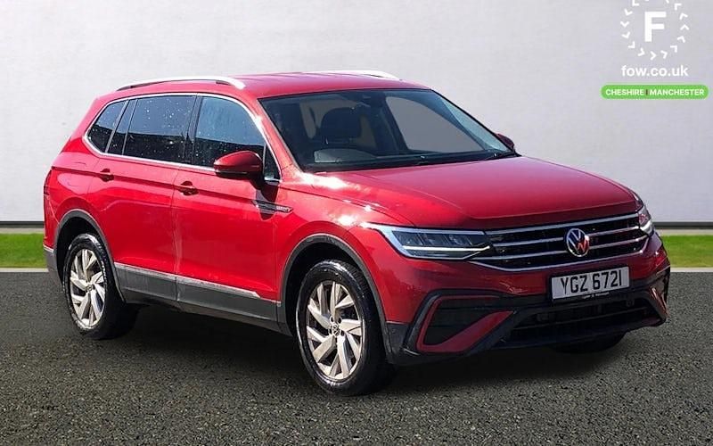 Usado VW Tiguan Allspace Pro 150 HP (110 kW) 2023 Vermelho SUV