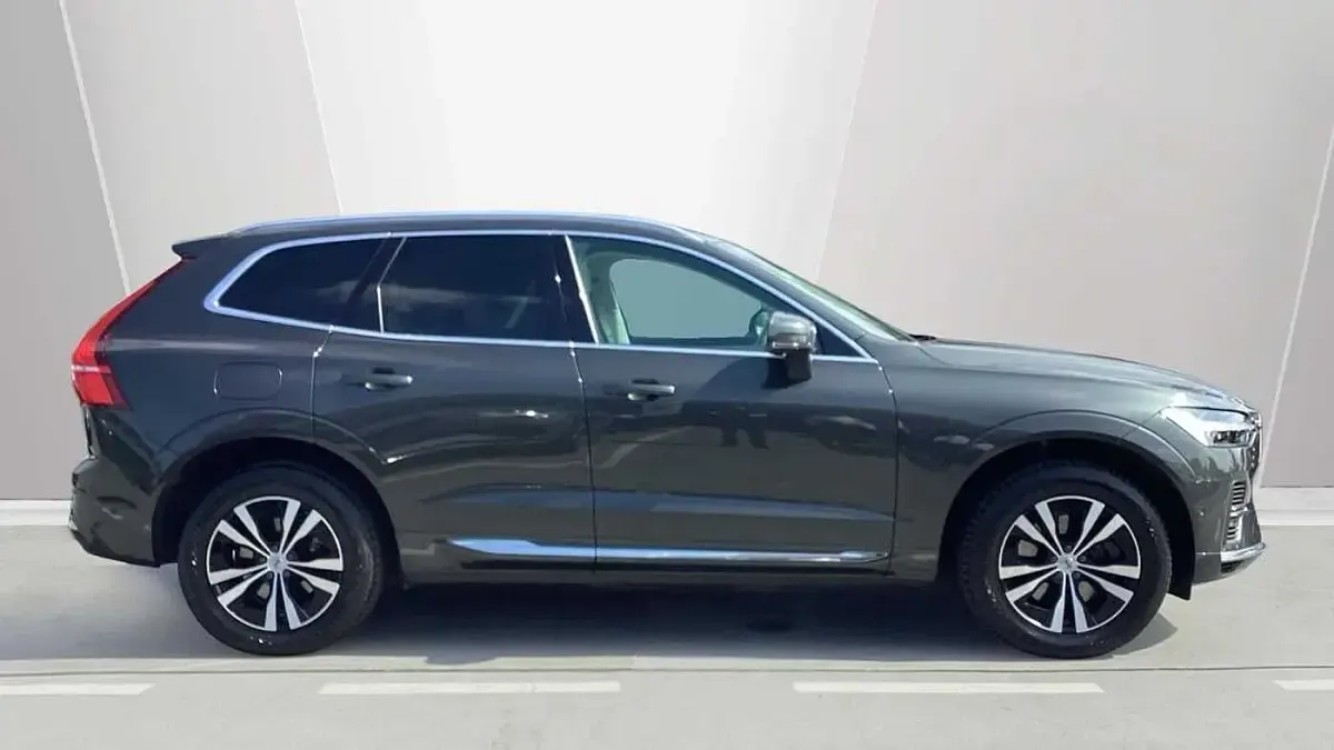 Used Volvo XC60 Inscription 249 HP (183 kW) 2022 Grey SUV