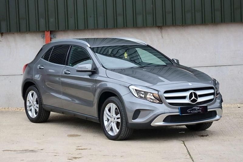 Grey Used 2015 Mercedes GLA200 SUV | £9,995 (Good price) - Image 1/1