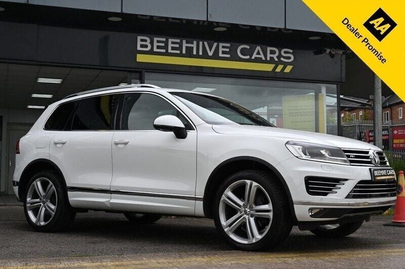 White Used 2017 VW Touareg R-line SUV | £18,450 (Super price) - Image 1/4