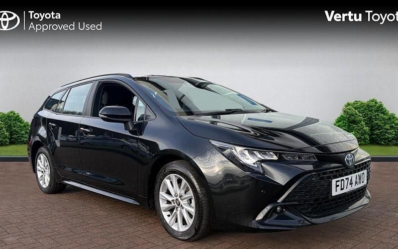 Used 2025 Toyota Corolla Estate | £23,477 (Good price) - Image 1/4