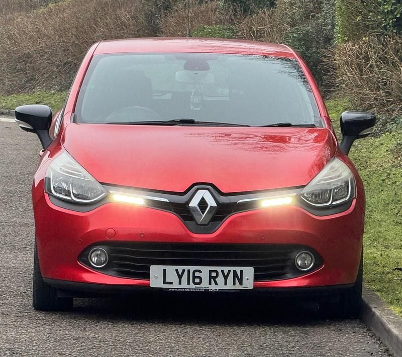 Gebraucht Renault Clio IV Dynamique 90 PS (66 kW) 2016 Rot Kleinwagen