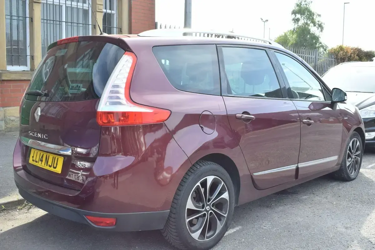 Used Renault Grand Scénic Bose Edition 2014 Red MPV