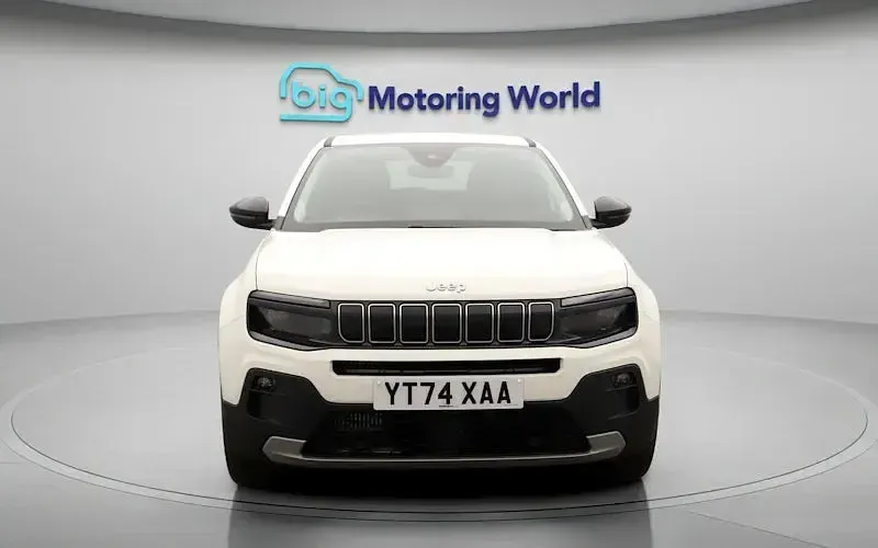 Usado Jeep Avenger Summit 101 HP (74 kW) 2025 Branco SUV