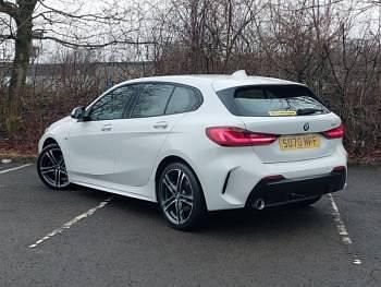 Usado BMW 118 M Sport 140 HP (102 kW) 2021 Branco Citadino