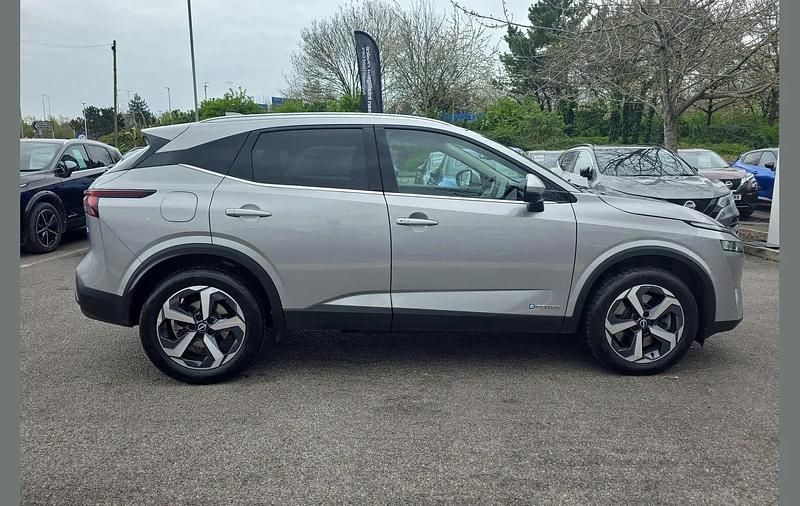 Used Nissan Qashqai N-Connecta 190 HP (139 kW) 2023 Silver SUV