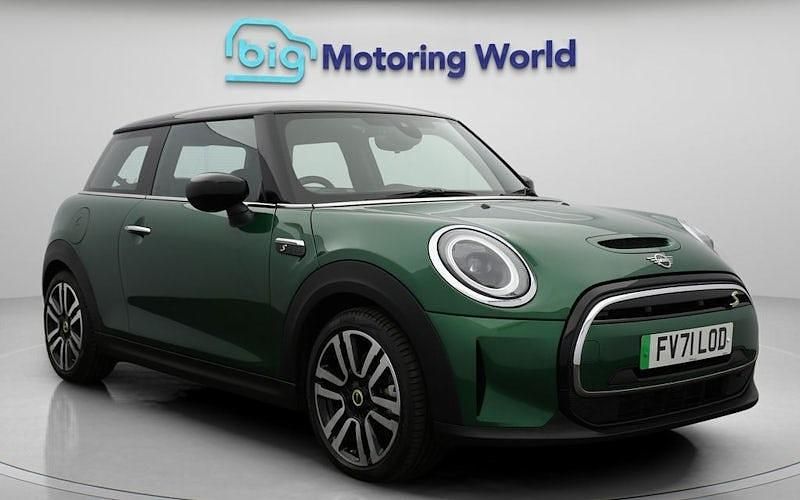 Used Mini Cooper Level 2 135 kW (184 HP) 2023 Hatchback