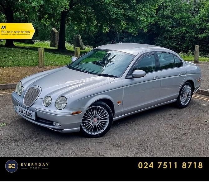 Begagnad Jaguar S-Type SE 240 HK (176 kW) 2004 Silver Sedan