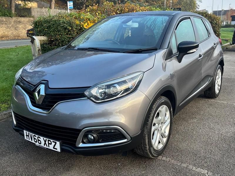 Grey Used 2016 Renault Captur Dynamique SUV | £7,500 (Fair price) - Image 1/4