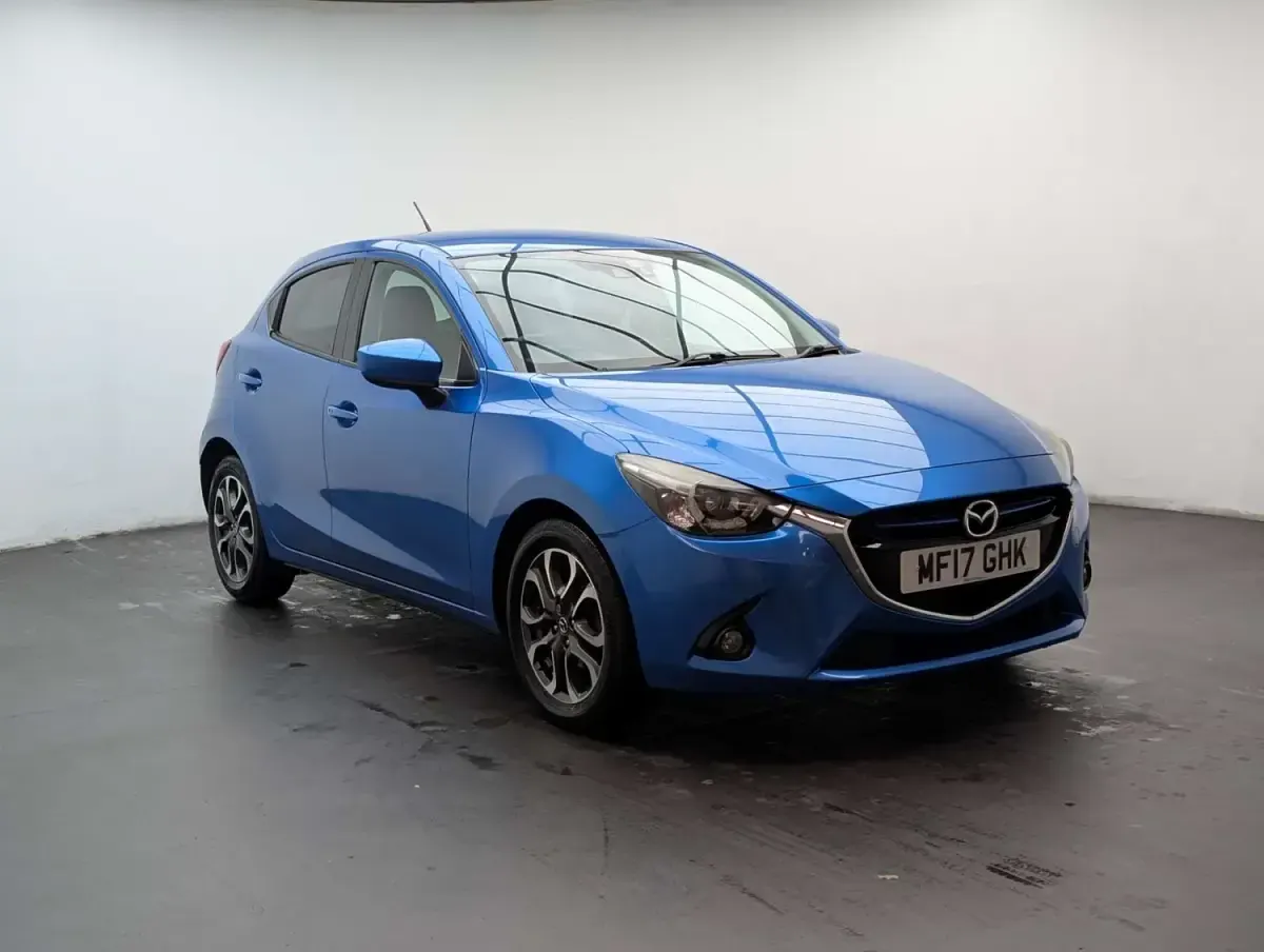 Usado Mazda 2 Inclusive 2017 Azul Citadino