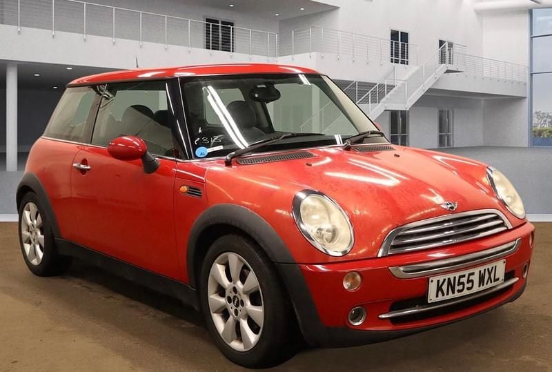Used Mini Cooper Hatch 116 HP (85 kW) 2005 Red Hatchback