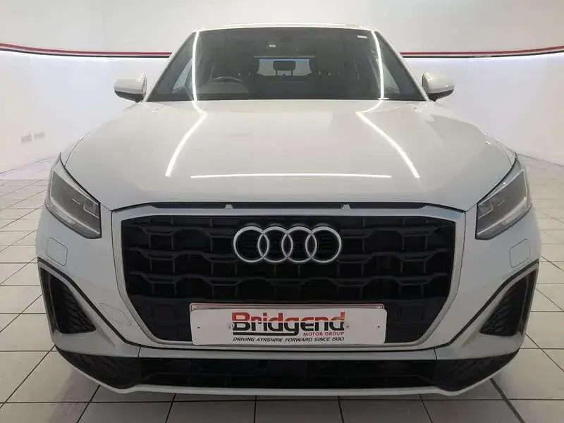 Used Audi Q2 S-Line 150 HP (110 kW) 2022 White SUV