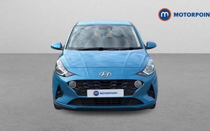 Used Hyundai i10 SE 67 HP (49 kW) 2023 Hatchback