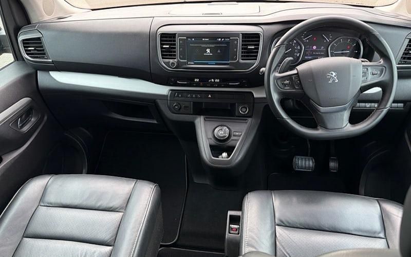 Used Peugeot Traveller Allure 177 HP (130 kW) 2022 Black MPV