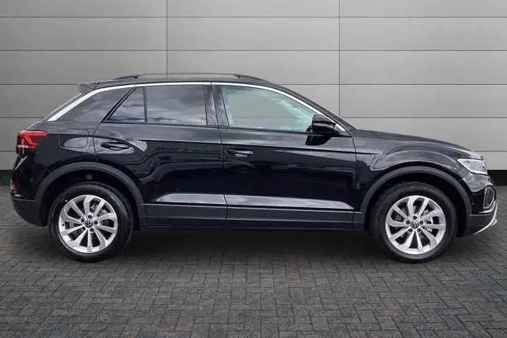 Used VW T-Roc Match 150 HP (110 kW) 2026 Black SUV