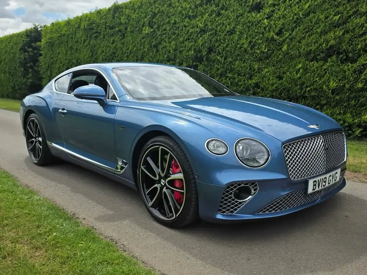 Used Bentley Continental 635 HP (467 kW) 2019 Blue Coupe