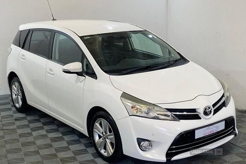 White Used 2014 Toyota Verso Trend MPV | £4,990 (Expensive) - Image 1/1
