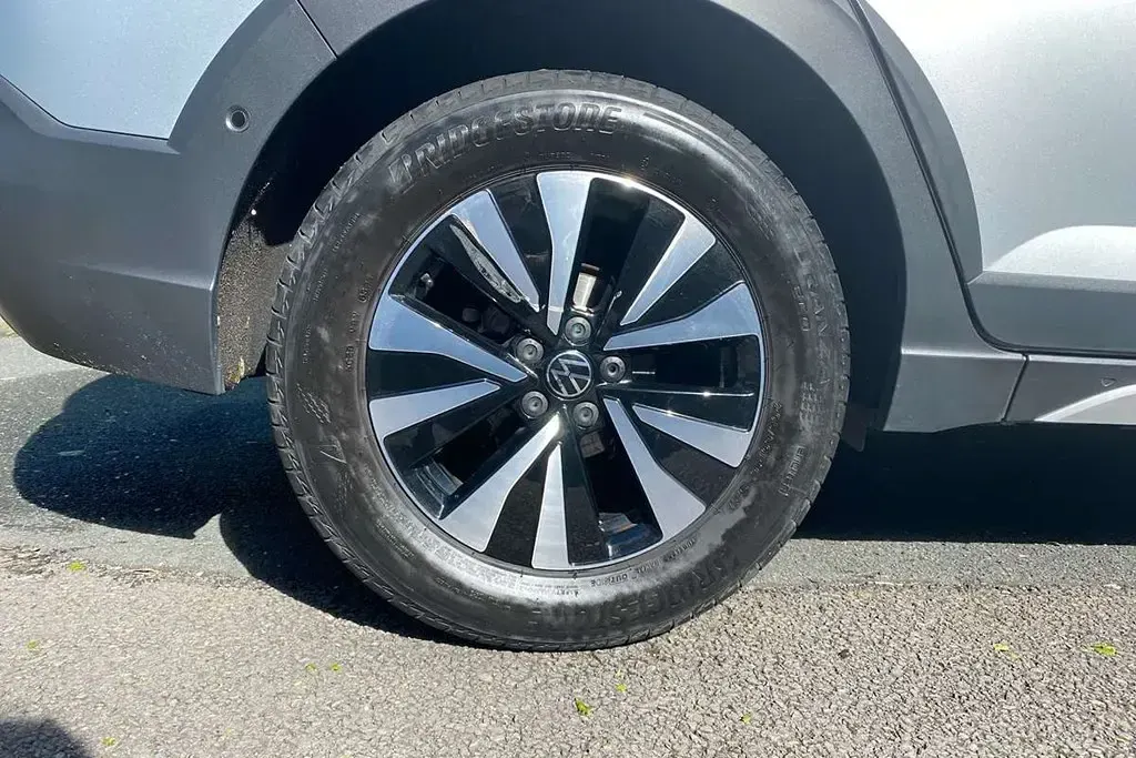 Used VW Taigo Life 110 HP (80 kW) 2023 Silver SUV