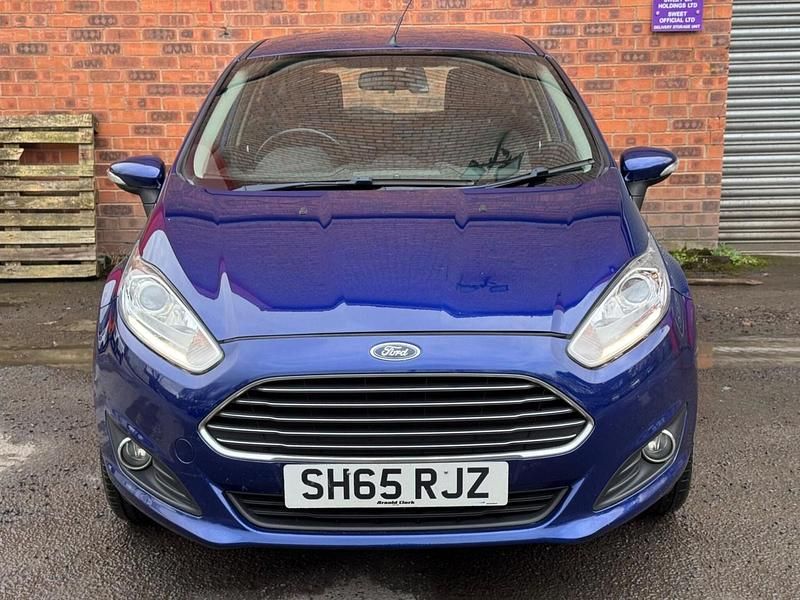 Used Ford Fiesta Zetec 2015 Blue Hatchback