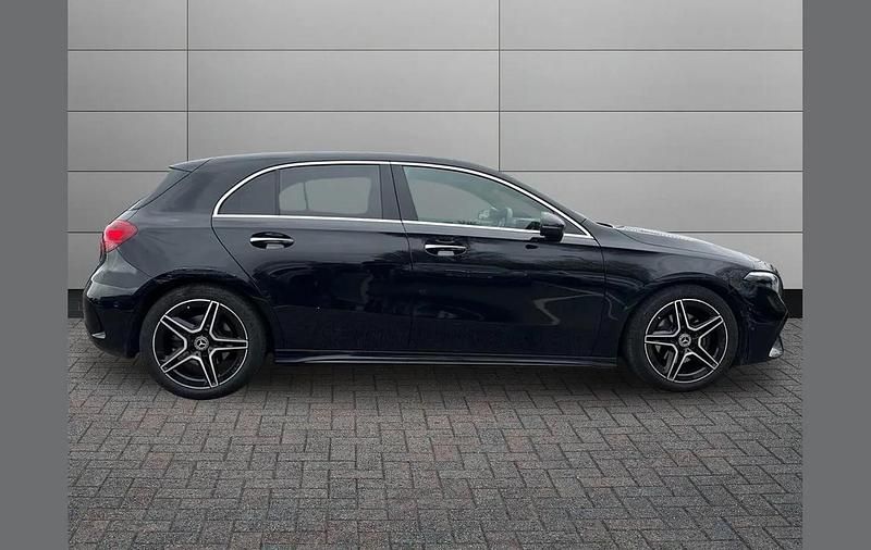 Używany Mercedes A200 Executive 161 KM (118 kW) 2025 Czarny Hatchback